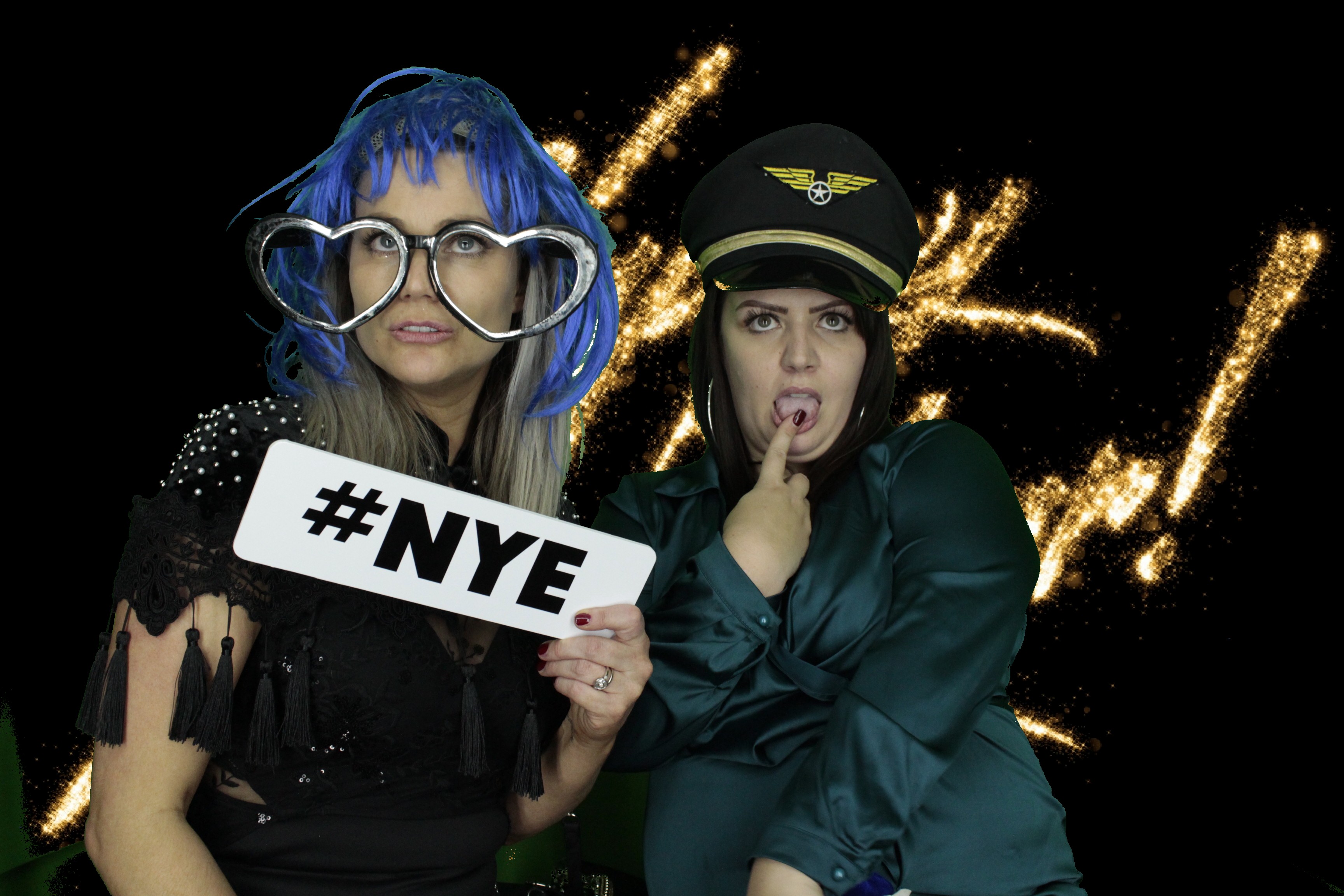 New Years Eve Party Silvermere | View more photos from the event at gallery.myphotoboothexperience.co.uk/u/MyPhotoBoothExperienceLtd/New-Years-Eve-Party-Silvermere